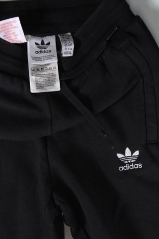 Detské tepláky Adidas Originals, Veľkosť 5-6y/ 116-122 cm, Farba Čierna, Cena  28,87 €