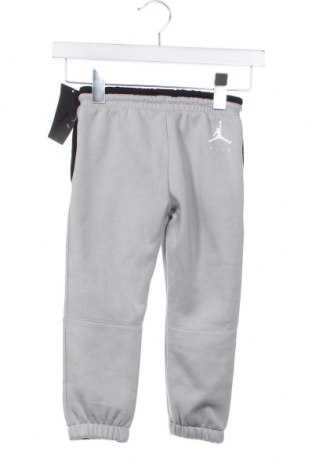 Παιδική κάτω φόρμα Air Jordan Nike, Μέγεθος 2-3y/ 98-104 εκ., Χρώμα Γκρί, Τιμή 25,26 €