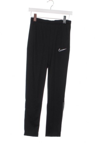 Detské tepláky Nike, Veľkosť 12-13y/ 158-164 cm, Farba Čierna, Cena  13,92 €