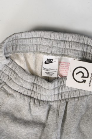 Kinder Sporthose Nike, Größe 10-11y/ 146-152 cm, Farbe Grau, Preis 38,66 €