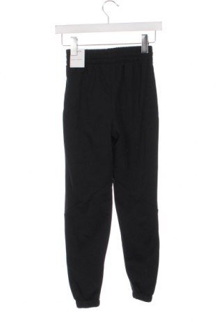 Pantaloni de trening, pentru copii Nike, Mărime 7-8y/ 128-134 cm, Culoare Negru, Preț 103,95 Lei