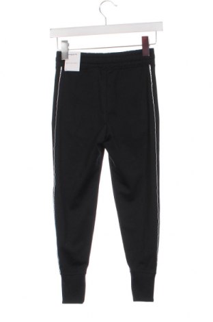 Kinder Sporthose Nike, Größe 6-7y/ 122-128 cm, Farbe Schwarz, Preis € 25,26