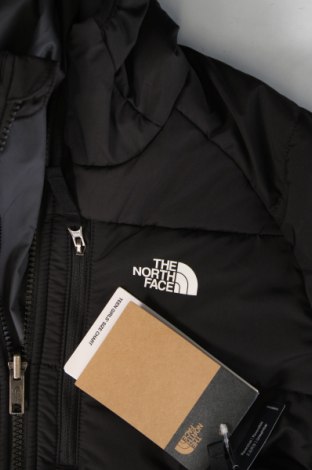 Детско яке The North Face, Размер 14-15y/ 168-170 см, Цвят Черен, Цена 230,30 лв.