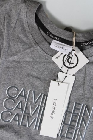 Мъжка тениска Calvin Klein, Размер L, Цвят Сив, Цена 77,00 лв.