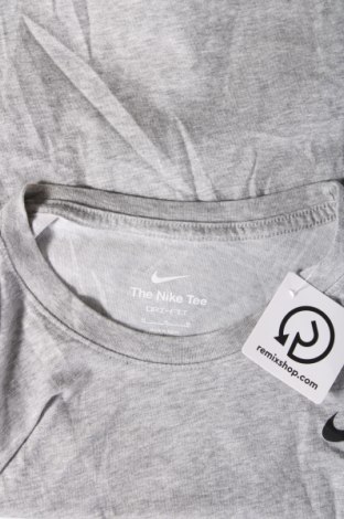 Мъжка тениска Nike, Размер M, Цвят Сив, Цена 58,90 лв.