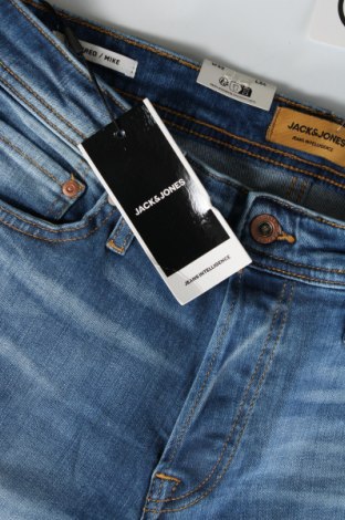 Ανδρικό τζίν Jack & Jones, Μέγεθος M, Χρώμα Μπλέ, Τιμή 20,75 €