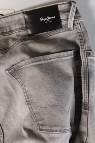 Męskie jeansy Pepe Jeans, Rozmiar L, Kolor Szary, Cena 320,92 zł