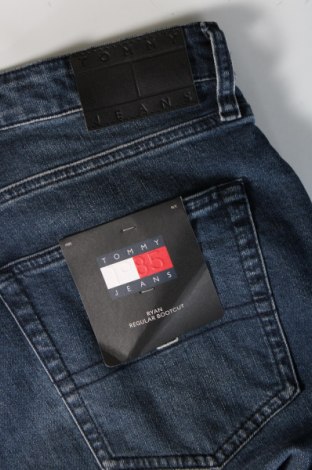 Blugi de bărbați Tommy Jeans, Mărime L, Culoare Albastru, Preț 396,05 Lei