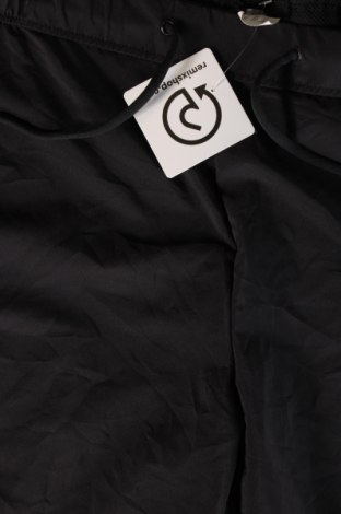 Ανδρικό κοντό παντελόνι, Μέγεθος S, Χρώμα Μαύρο, Τιμή 3,88 €