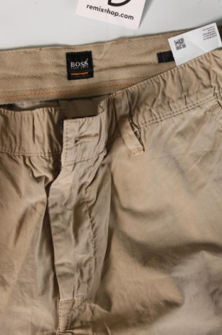 Herren Shorts BOSS, Größe M, Farbe Beige, Preis 66,80 €