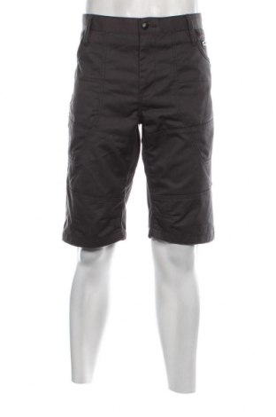 Мъжки къс панталон Clockhouse, Размер XL, Цвят Сив, Цена 23,75 лв.