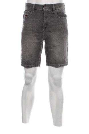 Мъжки къс панталон Diesel, Размер M, Цвят Сив, Цена 142,00 лв.