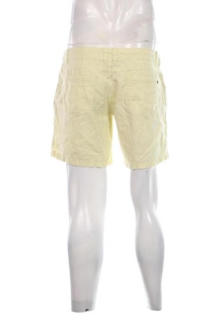 Мъжки къс панталон Garcia Jeans, Размер S, Цвят Жълт, Цена 14,04 лв.