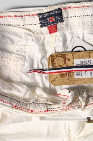 Pantaloni scurți de bărbați Geographical Norway, Mărime XXL, Culoare Alb, Preț 370,73 Lei