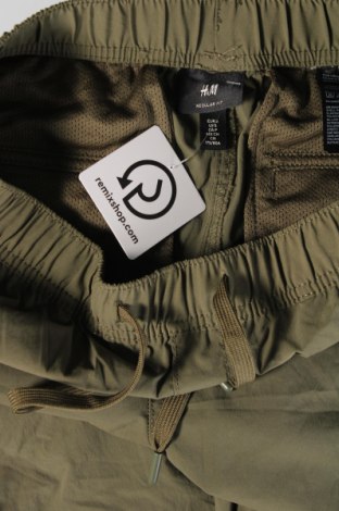 Ανδρικό κοντό παντελόνι H&M, Μέγεθος S, Χρώμα Πράσινο, Τιμή 15,46 €