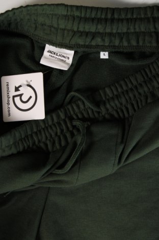 Pantaloni scurți de bărbați Jack & Jones, Mărime L, Culoare Verde, Preț 269,74 Lei