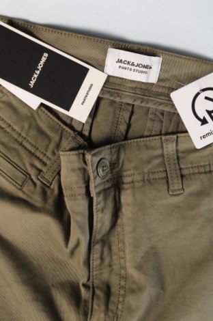 Pantaloni scurți de bărbați Jack & Jones, Mărime L, Culoare Verde, Preț 148,36 Lei