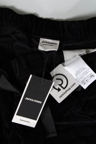 Pantaloni scurți de bărbați Jack & Jones, Mărime L, Culoare Negru, Preț 169,34 Lei