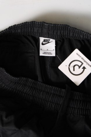 Pantaloni scurți de bărbați Nike, Mărime M, Culoare Negru, Preț 305,92 Lei