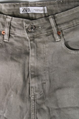 Herren Shorts Zara, Größe M, Farbe Grün, Preis 13,92 €