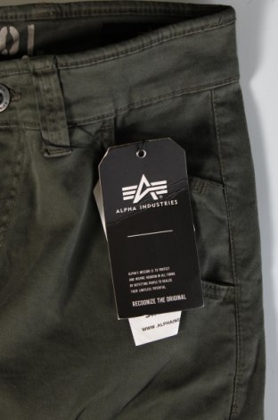Pantaloni de bărbați Alpha Industries, Mărime S, Culoare Verde, Preț 460,53 Lei