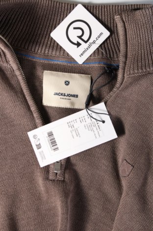 Herrenpullover Jack & Jones, Größe L, Farbe Braun, Preis 7,99 €