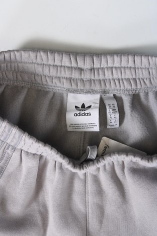 Ανδρικό αθλητικό παντελόνι Adidas, Μέγεθος XS, Χρώμα Γκρί, Τιμή 26,37 €