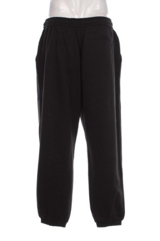 Pantaloni trening de bărbați Calvin Klein, Mărime L, Culoare Negru, Preț 509,21 Lei