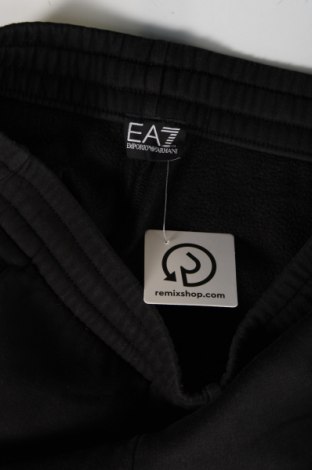 Pantaloni trening de bărbați Emporio Armani, Mărime L, Culoare Negru, Preț 460,53 Lei