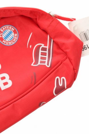 Несесер Bayern Munchen, Цвят Червен, Цена 17,05 лв.