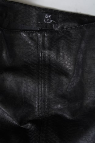 Φούστα F&F, Μέγεθος XS, Χρώμα Μαύρο, Τιμή 6,70 €