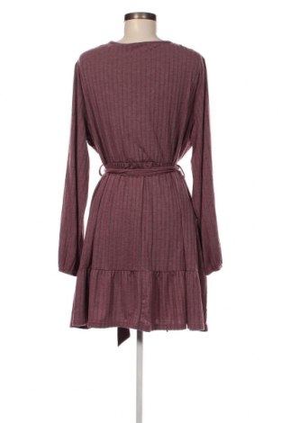 Kleid, Größe XL, Farbe Aschrosa, Preis 9,08 €