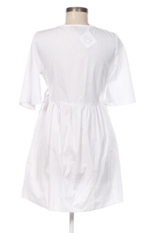 Kleid ASOS, Größe M, Farbe Weiß, Preis 15,90 €