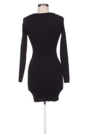 Kleid Almost Famous, Größe M, Farbe Schwarz, Preis 10,09 €