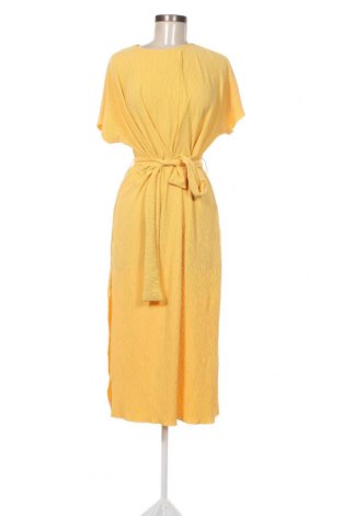 Šaty  Bershka, Velikost S, Barva Žlutá, Cena  369,00 Kč