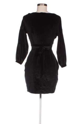 Šaty  Boohoo, Veľkosť M, Farba Čierna, Cena  11,74 €