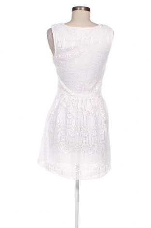 Rochie Fb Sister, Mărime M, Culoare Alb, Preț 51,51 Lei