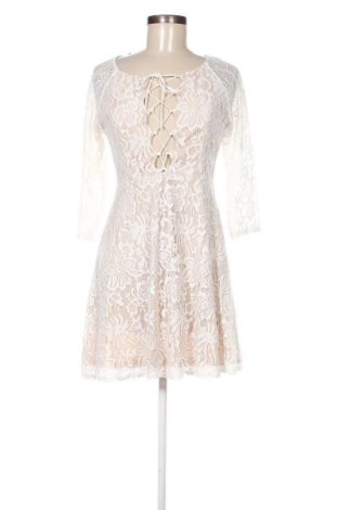 Kleid Forever 21, Größe M, Farbe Weiß, Preis € 16,70