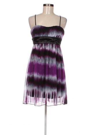 Kleid Jennifer Taylor, Größe M, Farbe Mehrfarbig, Preis 9,00 €