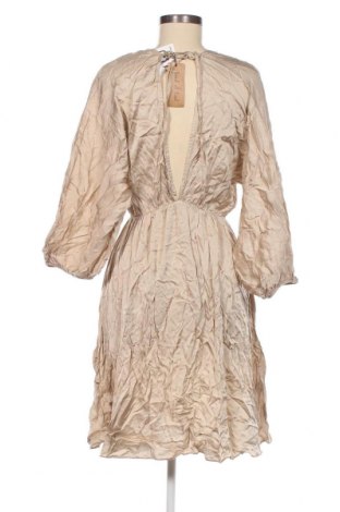 Kleid Made In Italy, Größe M, Farbe Beige, Preis 16,01 €