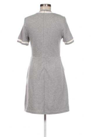 Kleid Riccovero, Größe M, Farbe Grau, Preis 15,90 €