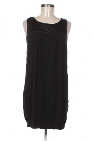 Rochie Soaked In Luxury, Mărime S, Culoare Negru, Preț 146,99 Lei