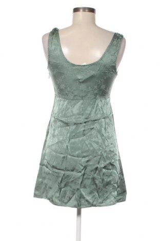 Kleid Stradivarius, Größe M, Farbe Grün, Preis 8,50 €