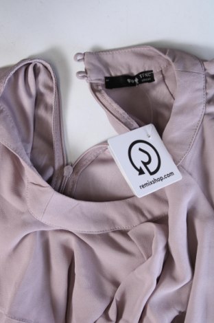 Kleid TFNC London, Größe M, Farbe Aschrosa, Preis 39,69 €