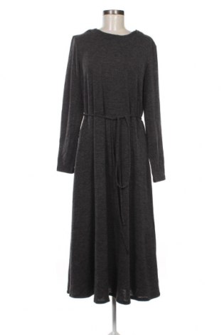 Kleid Zara, Größe XL, Farbe Grau, Preis 16,56 €