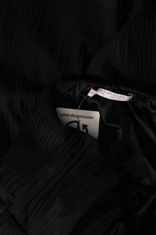 Рокля Zara Trafaluc, Размер S, Цвят Черен, Цена 23,45 лв.