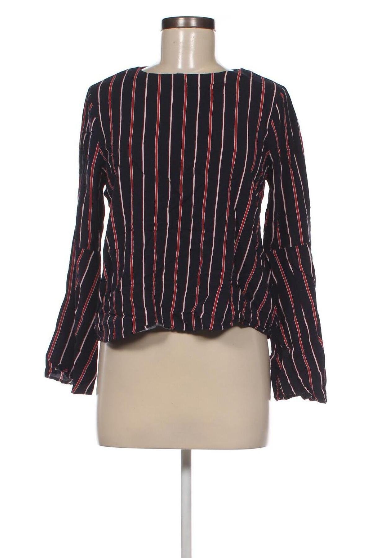 Γυναικεία μπλούζα Pull&Bear, Μέγεθος L, Χρώμα Μπλέ, Τιμή 4,70 €