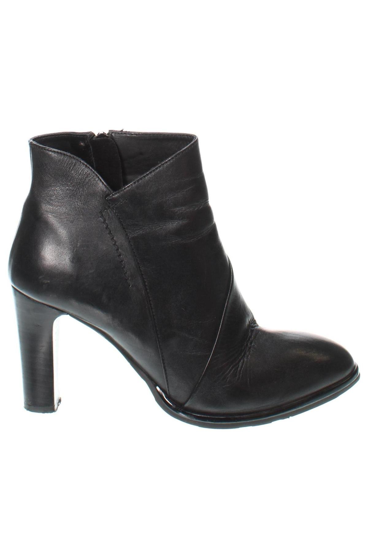 Botine de damă, Mărime 38, Culoare Negru, Preț 128,29 Lei