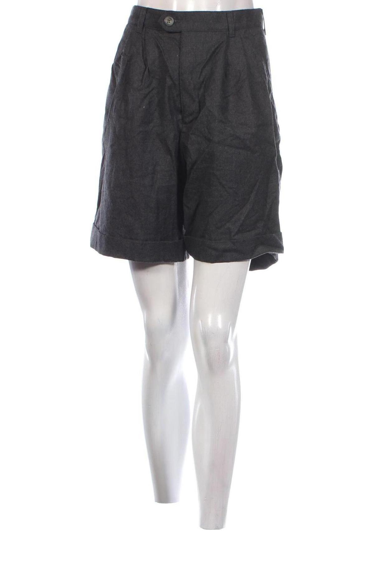 Pantaloni scurți de femei, Mărime XS, Culoare Gri, Preț 29,92 Lei