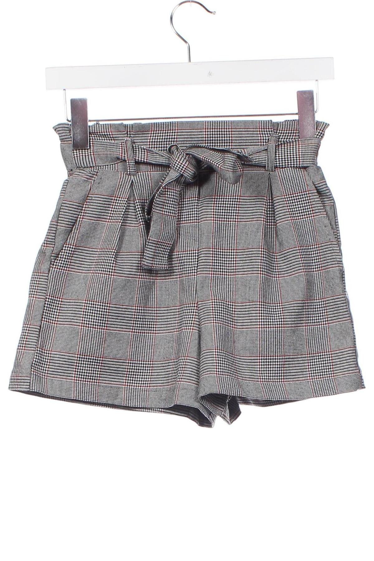 Damen Shorts Bershka, Größe XS, Farbe Mehrfarbig, Preis 9,72 €